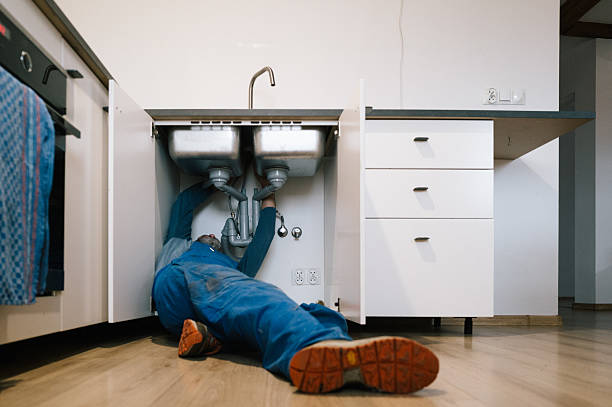 Professional Leak Detection technician working in Opa-locka, FL